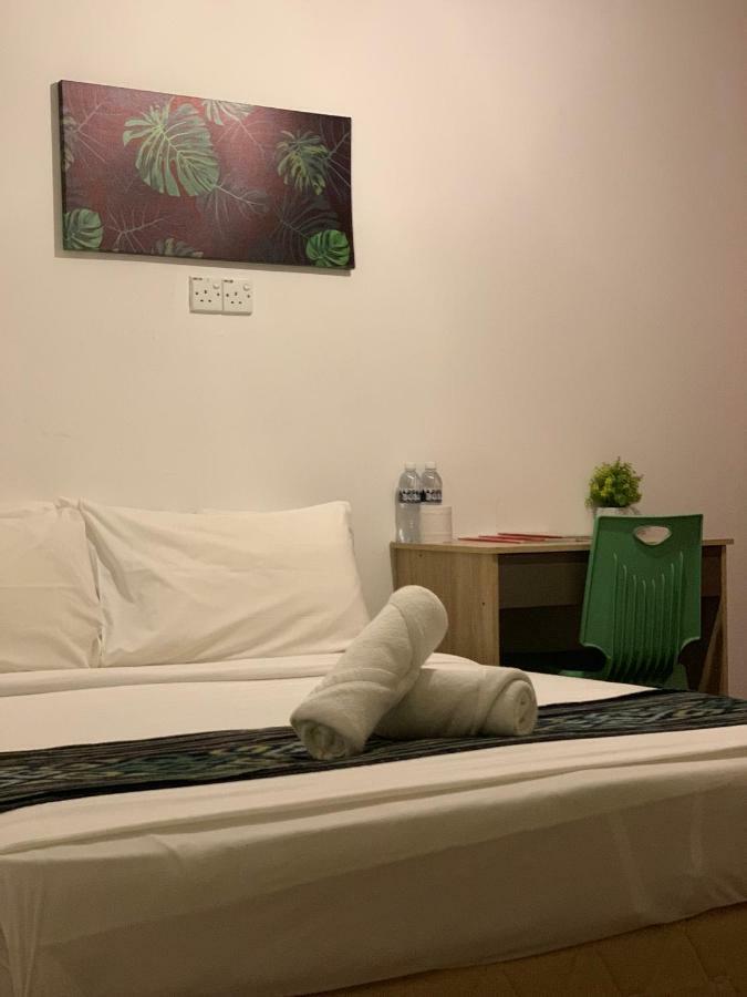My Place Hotel & Lodge Kuching Buitenkant foto