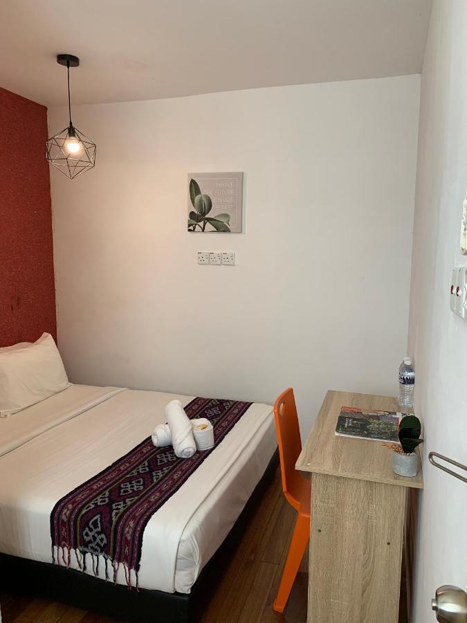 My Place Hotel & Lodge Kuching Buitenkant foto