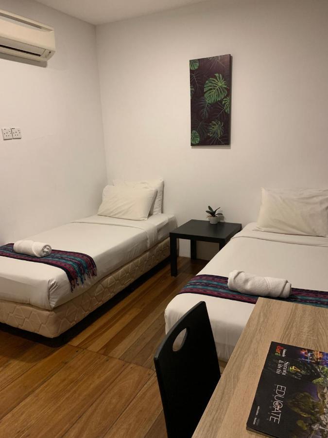 My Place Hotel & Lodge Kuching Buitenkant foto